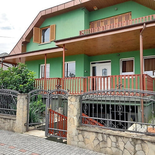 Fekete Bárány Apartmanház Balatonlelle