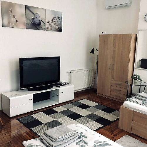 Déri Kert Apartmanház Baja