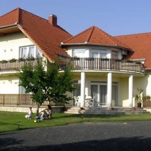 Szalóky Apartmanház Gyenesdiás