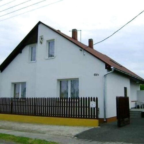 Eszter Apartmanház Balatonkeresztúr