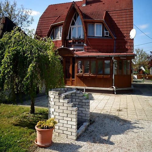 Vini Apartmanház Balatonkeresztúr