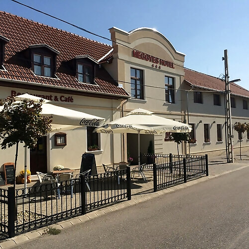 Meggyes Hotel Szerencs